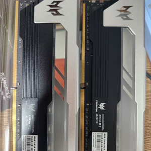 에이서 프레데터 DDR4-3600CL16 APOLLO