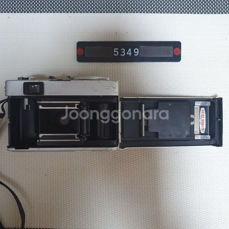 코니카 C 35 필름카메라 실버바디--4