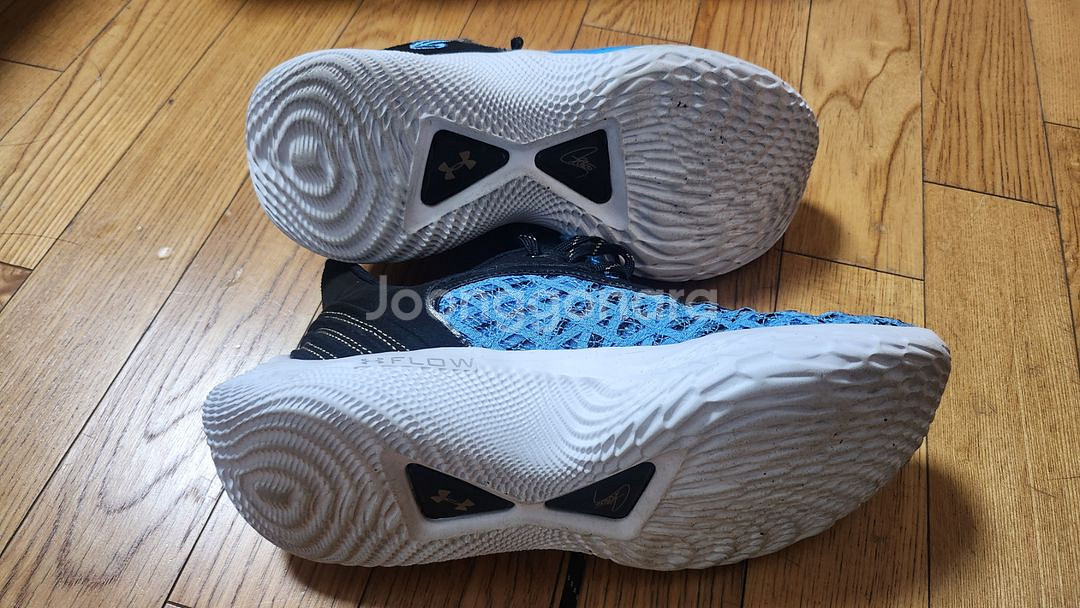 언더아머 플로우 커리 9 농구화 Curry--2