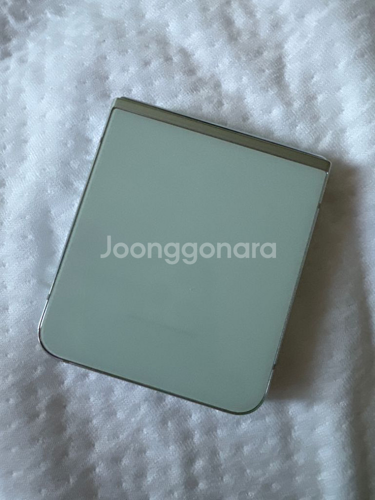 갤럭시 Z플립5 256 KT 유심기변용 팝니다--5