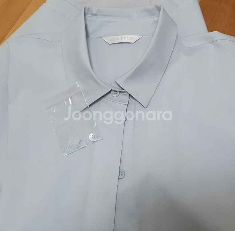 메비 이삐 반팔 셔츠 라이트블루--1
