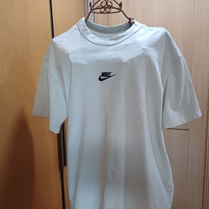 NIKE 나이키 남성 반팔티 M size