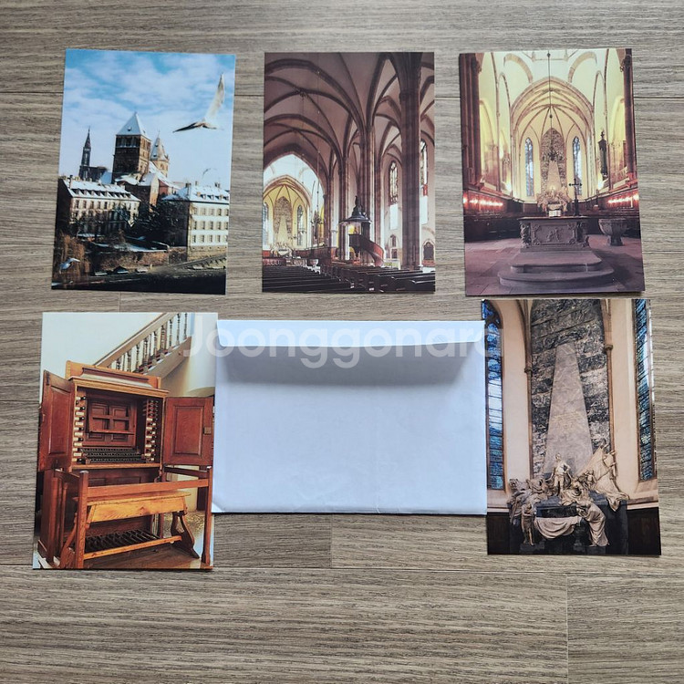 현지에서 사온 루브르박물관 기념책자. 모나리자백 등등--8