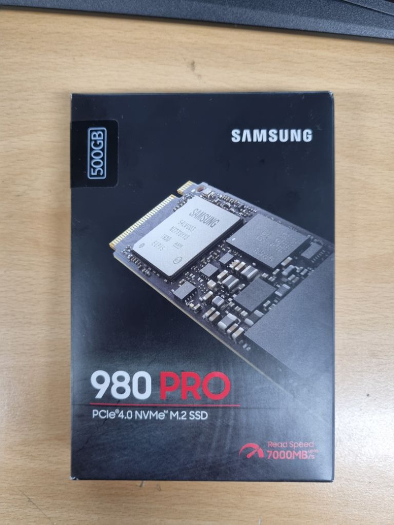 민트급 삼성 ssd 980 pro 500gb 팝니다