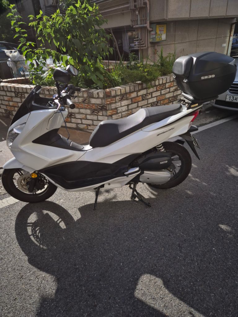 pcx16년식 17000km 판매합니다