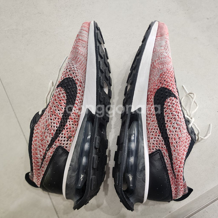 나이키 플라이니트 레이서 운동화 265--4