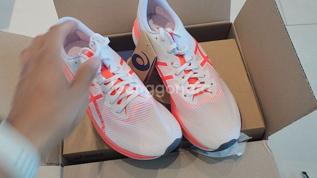 아식스 카본화 매직스피드3. 280--1