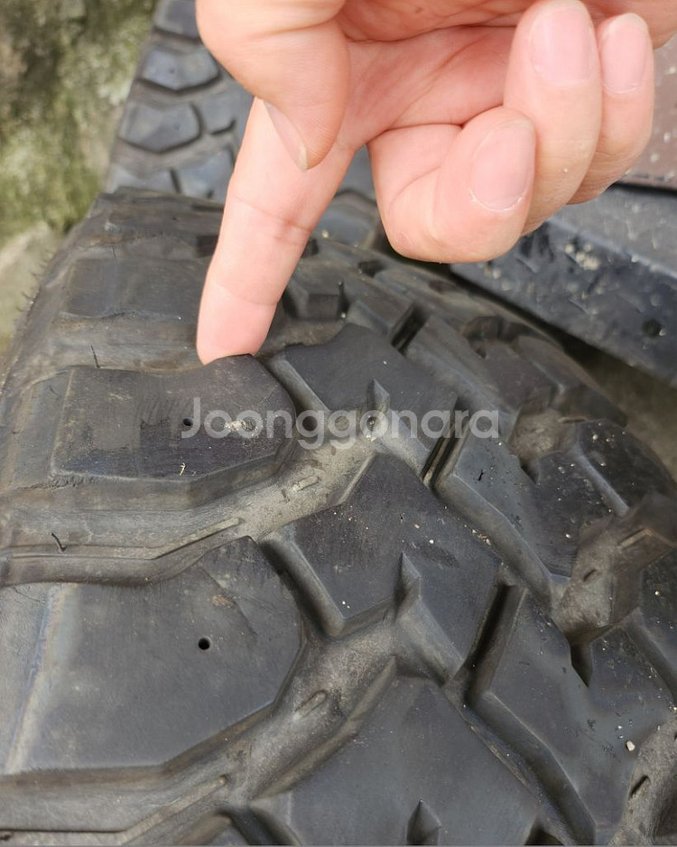 16인치 MT타이어--1