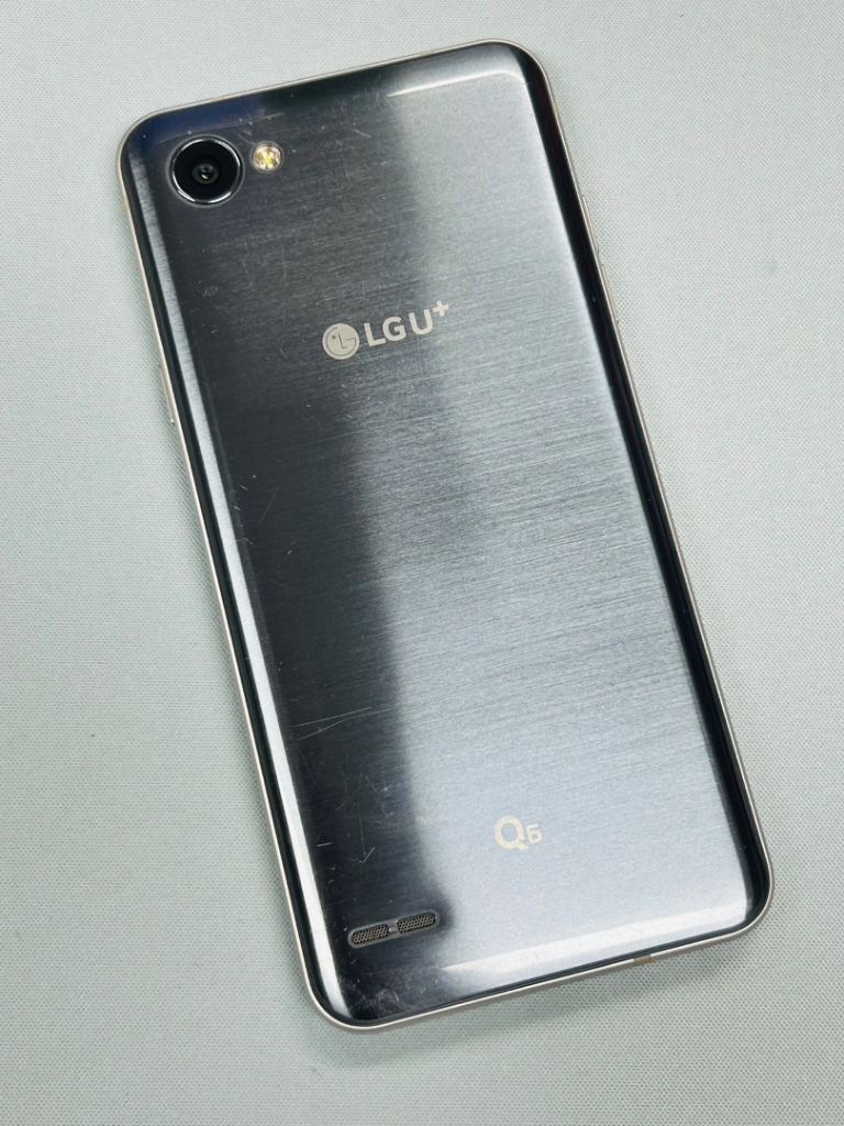 LG Q6 LGU+ 블루 32GB A급 판매합니다