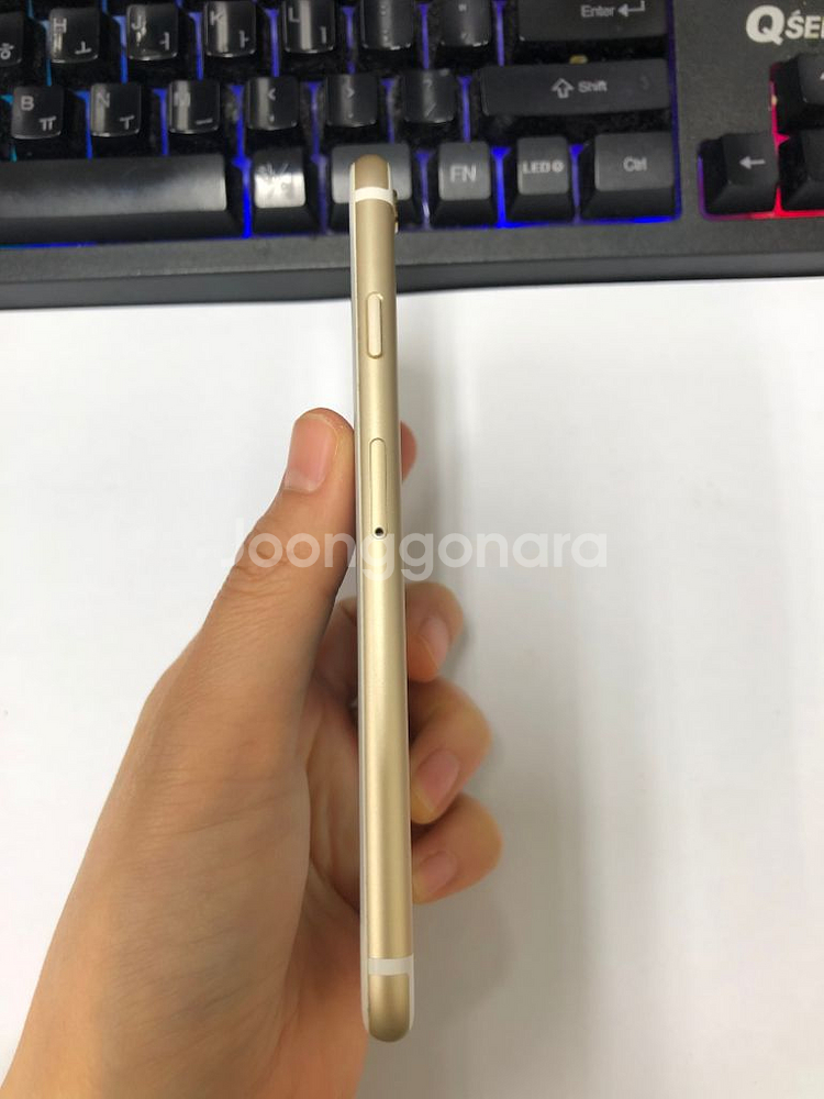 아이폰6S 골드 액정SS급 128G 배터리100%--5