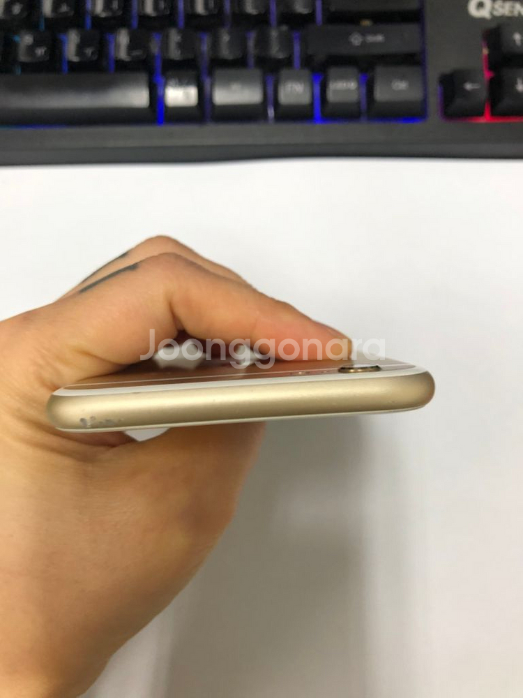 아이폰6S 골드 액정SS급 128G 배터리100%--3