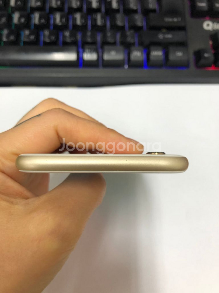 아이폰6S 골드 SSS급 64GB 배터리100% 선물용--3