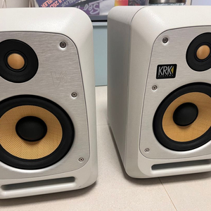 KRK V6S4