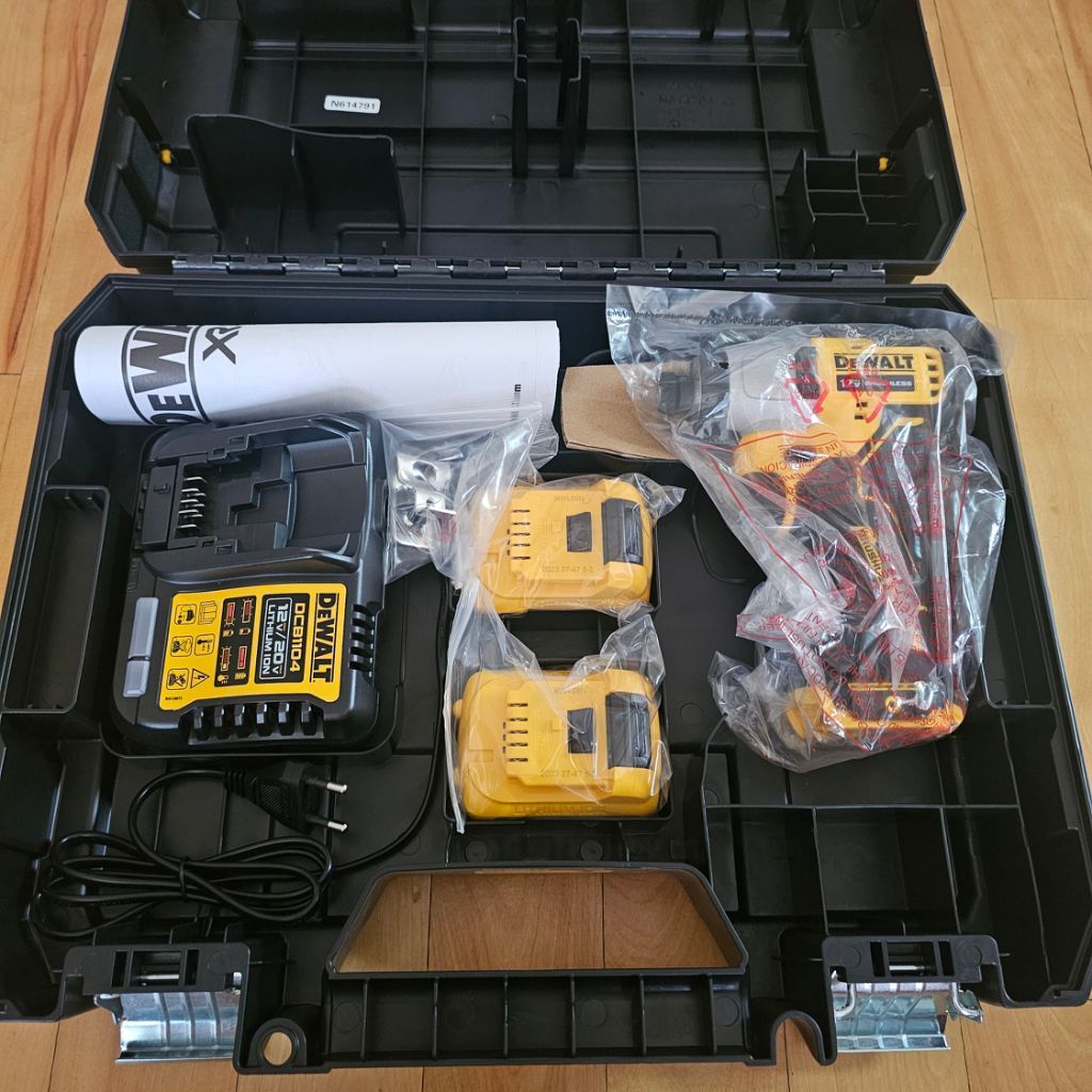 디월트(DEWALT)12V 2.0Ah미개봉