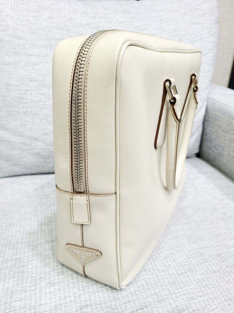 프라다 사피아노 브리프케이스--1