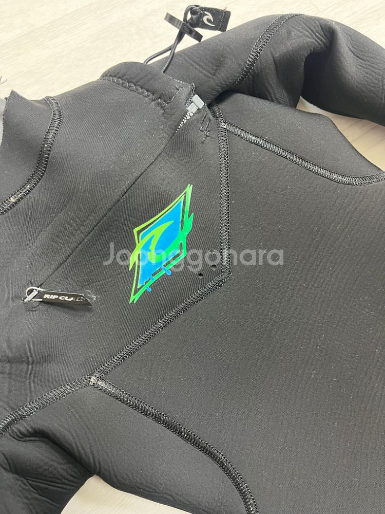 립컬 아동용 웻수트 체스트집 (5/3미리) 판매합니다.--3