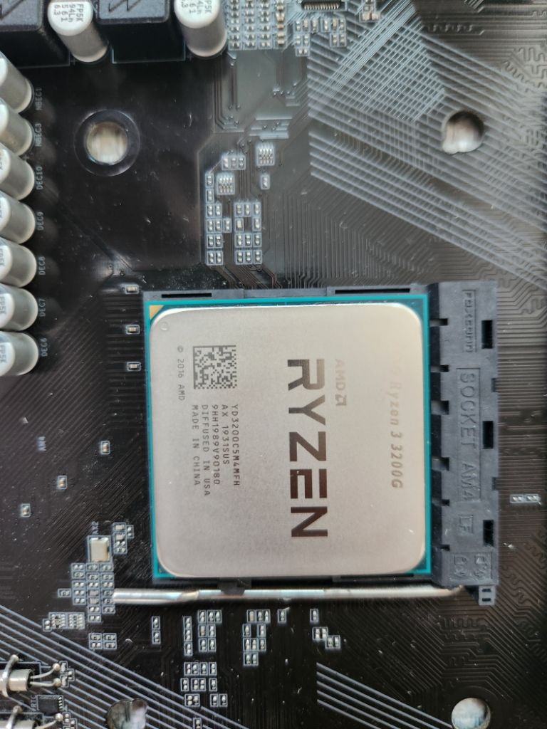 라이젠 3200G (기쿨포함) CPU 판매 (택포)