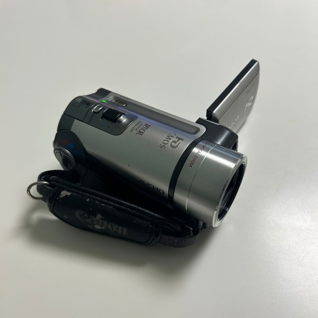 Canon iVIS HF10 ビデオカメラ 1775 Camera Ivis Hf10 Canon IVIS HF10 ビデオカメラ 1775 Canon IVIS HF10