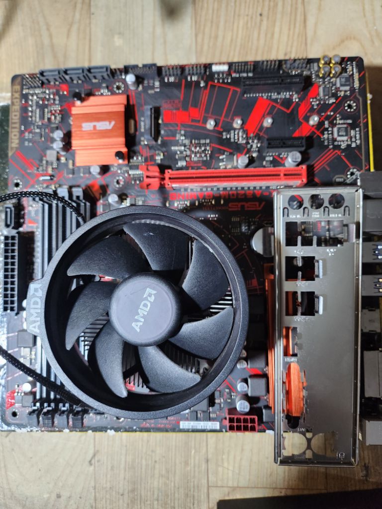 ASUS A320M -GAMING + 라이젠2700X