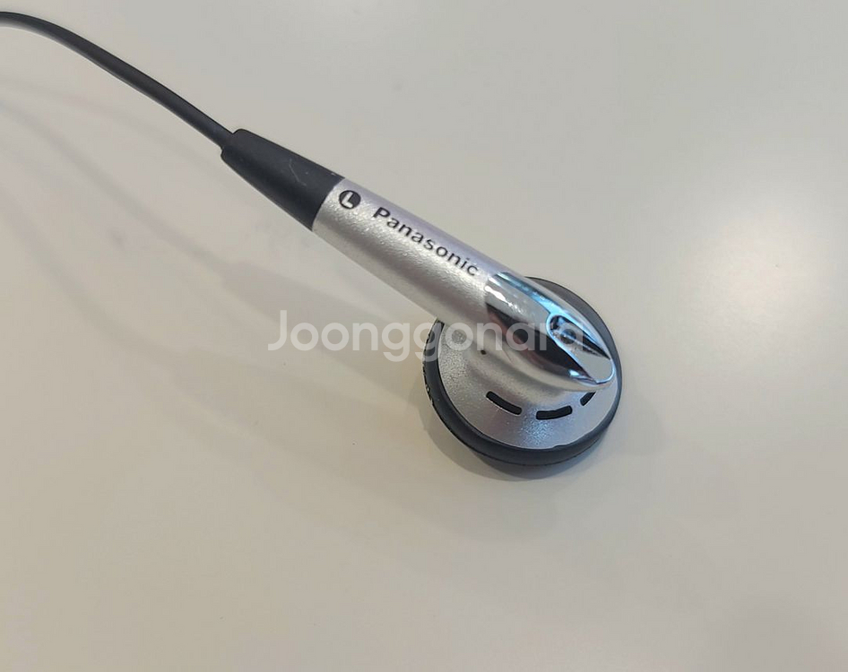 파나소닉 RP-HJ337 이어폰 팝니다.--1