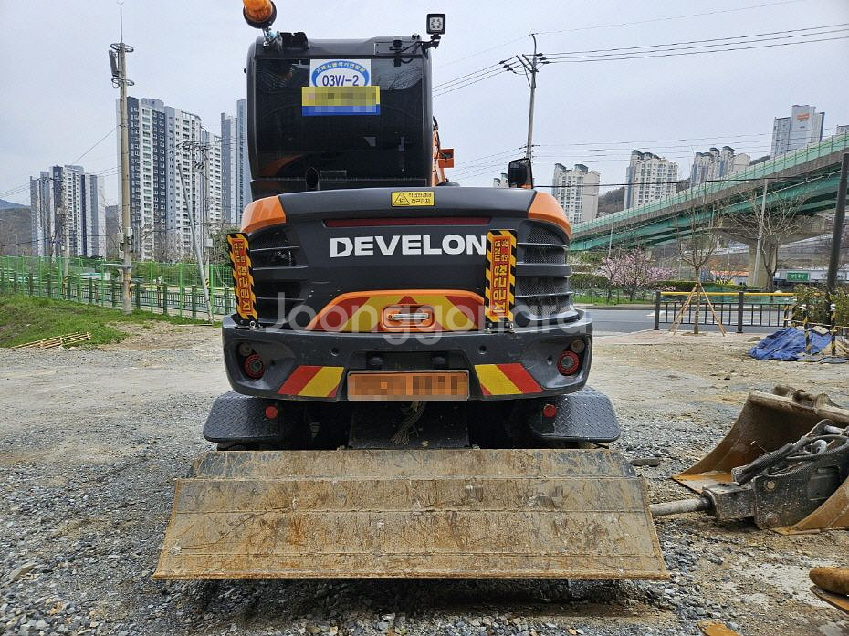 두산 타이어식 3W 굴삭기 매매 DX65W 회링풀셋--2
