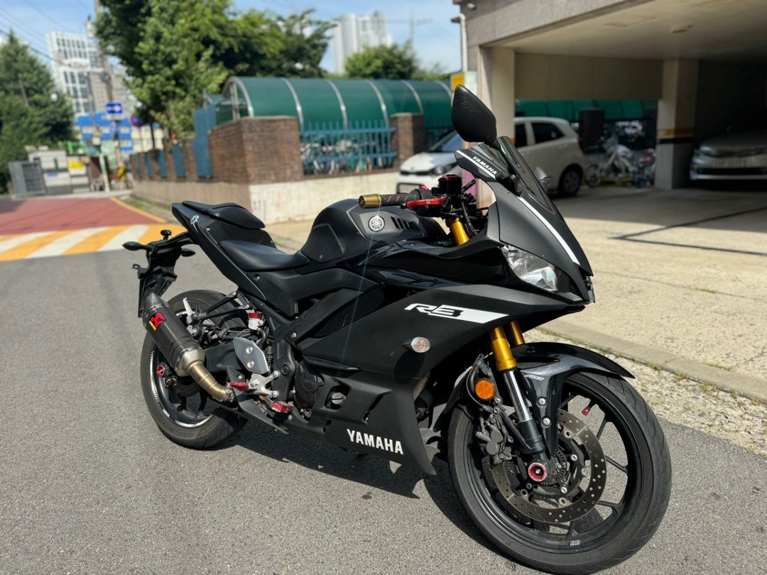 야마하 yzf r3 19년식 풀튜닝풀옵션 판매합니다