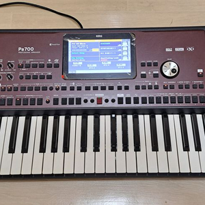 KORG Pa700