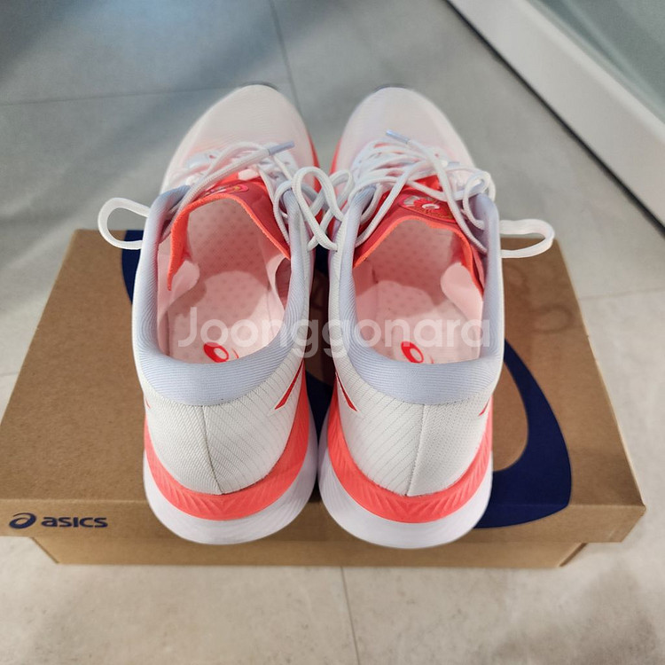 아식스 카본화 매직스피드3. 280--4