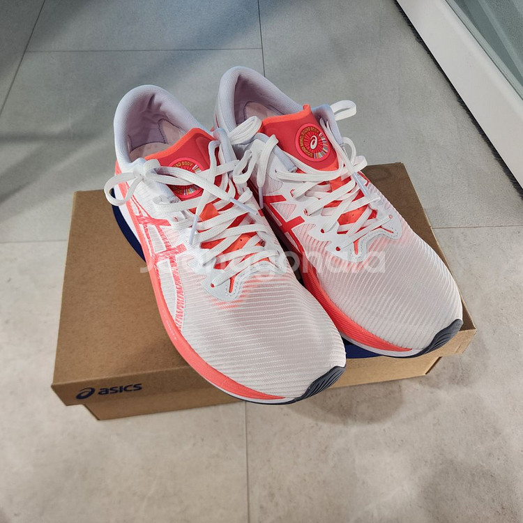 아식스 카본화 매직스피드3. 280--2