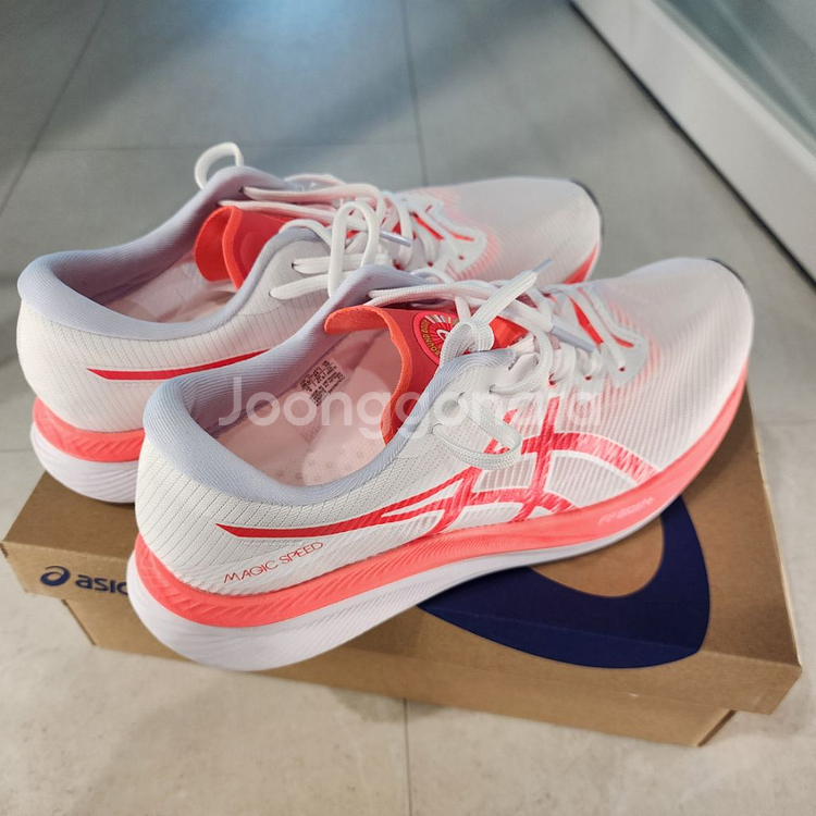 아식스 카본화 매직스피드3. 280--5