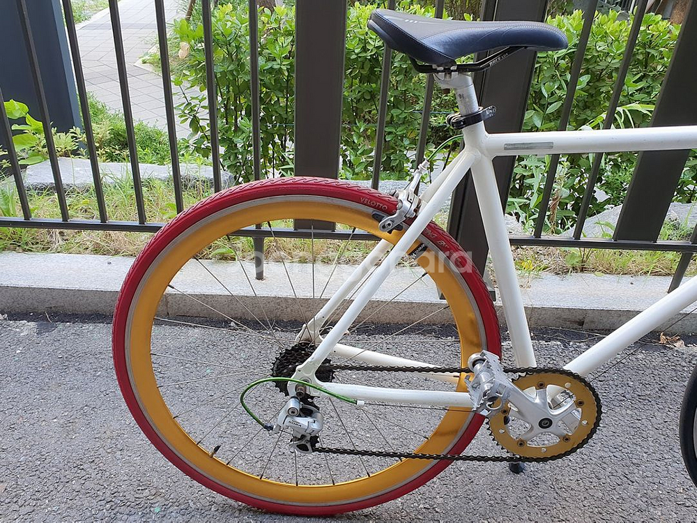 14ubike하이브리드28인치 시마노뒷기어7단 앞1단--2