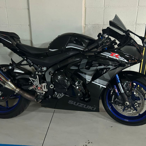 2018년식 GSX R1000R 검정