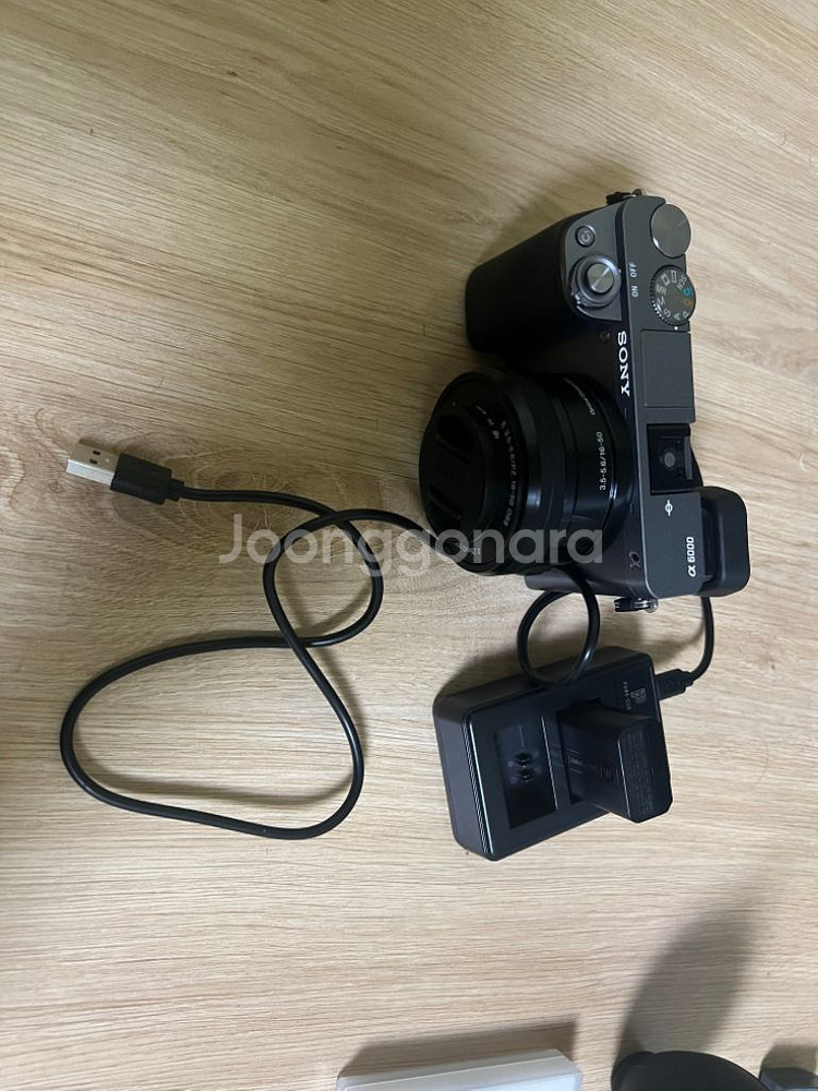 소니 a6000 그래이 신품급 팝니다--1