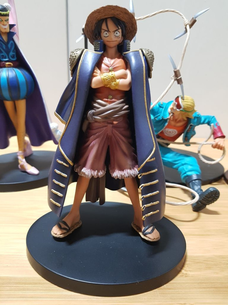 정품)원피스 피규어 (하자있음) 5종 일괄 2만원--1