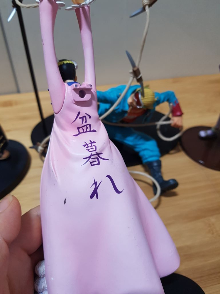 정품)원피스 피규어 (하자있음) 5종 일괄 2만원--4