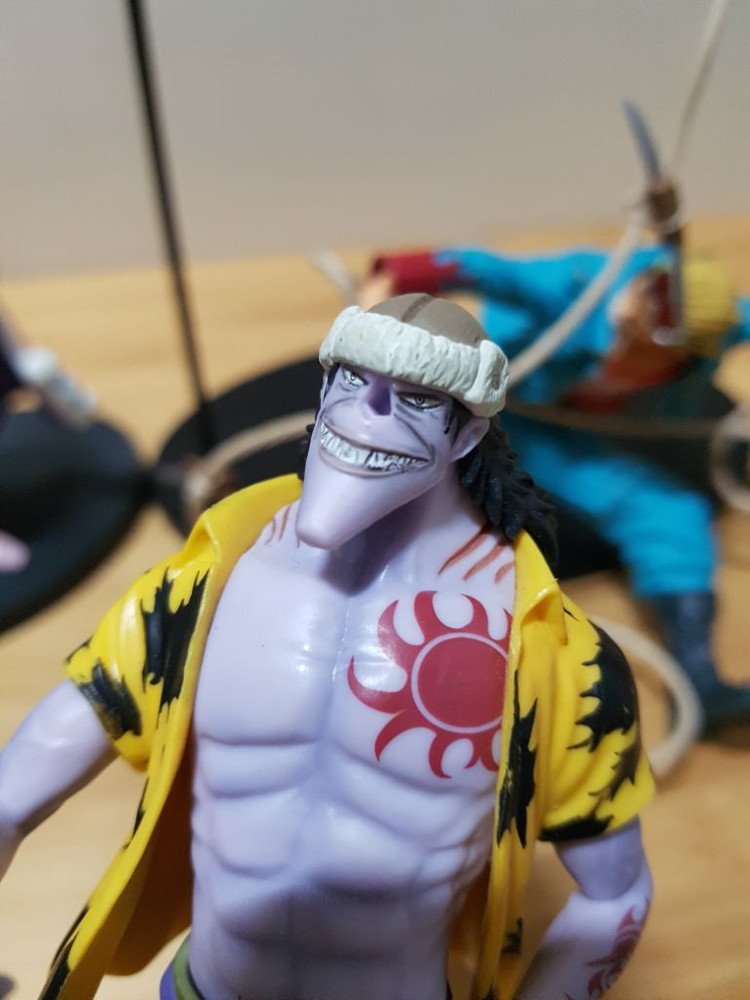 정품)원피스 피규어 (하자있음) 5종 일괄 2만원--8