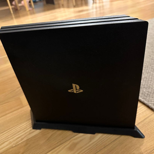 PS4 Pro 1TB + 스파이더맨/마인크래프트