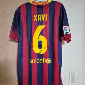13-14 바르셀로나 홈 차비 유니폼