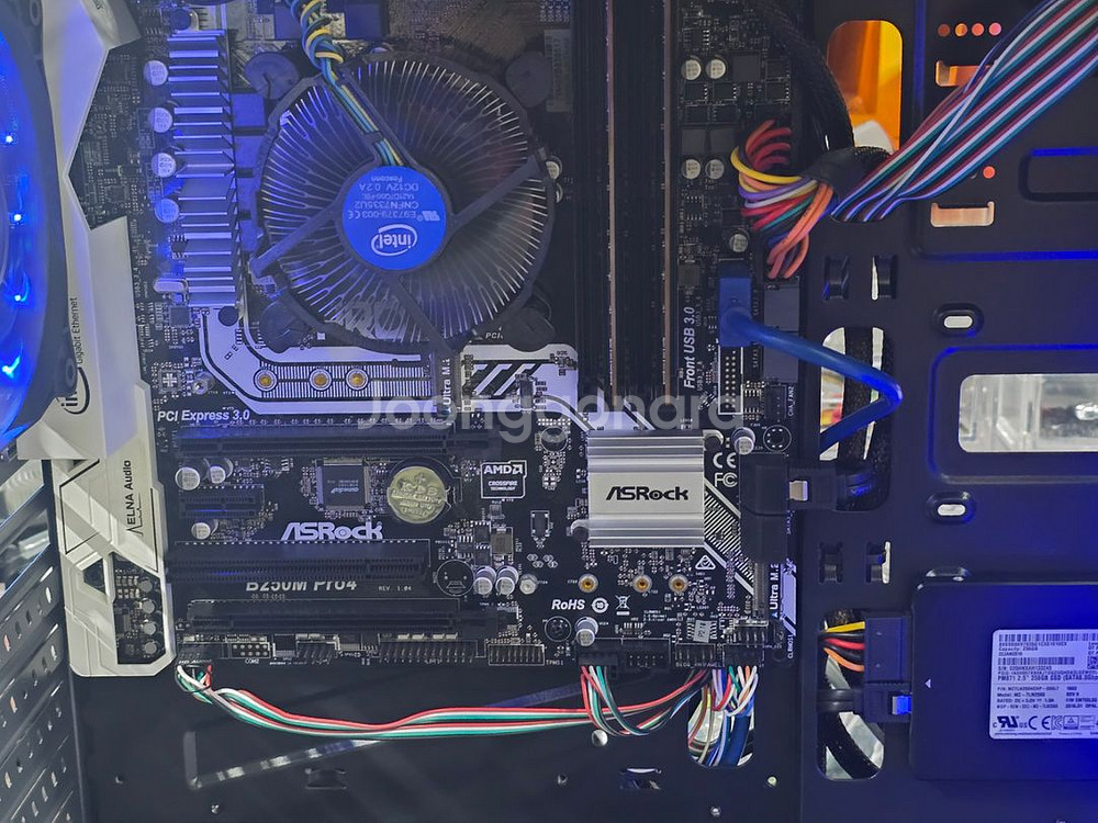 i5-7600 16GB SSD 256 HDD 500--4
