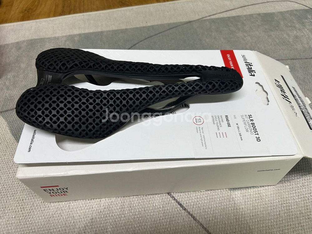 selle italia SLR BOOST 3D카본안장--7