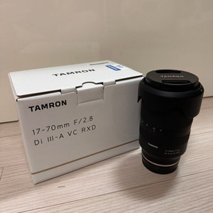 소니 E마운트 탐론 17-70mm F2.8 판매합니다.