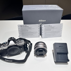 니콘카메라 zfc 16-50 KIT 판매합니다.