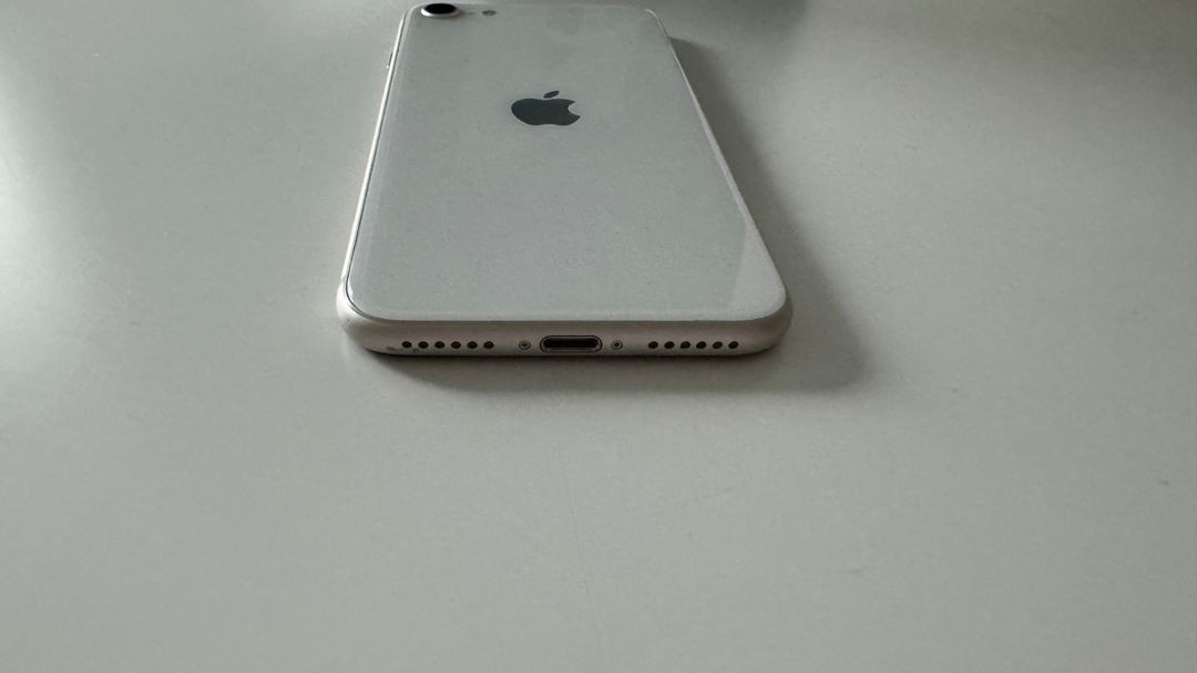 애플 아이폰SE3 128기가 팝니다!!--1