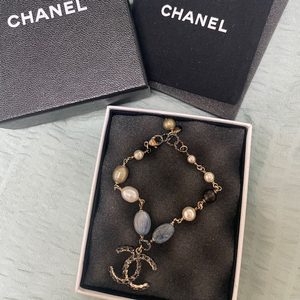 CHANEL 팔찌