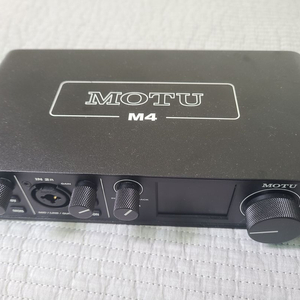 모투 M4 (MOTU M4)