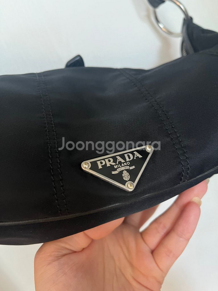 프라다 블랙 반달 숄더백,바디백--2
