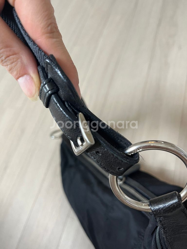 프라다 블랙 반달 숄더백,바디백--4