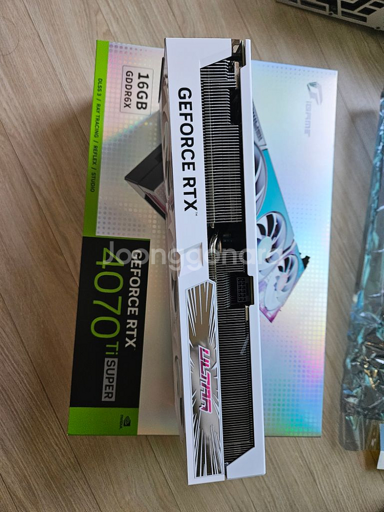컬러풀 RTX 4070 TI SUPER ULTRA--1