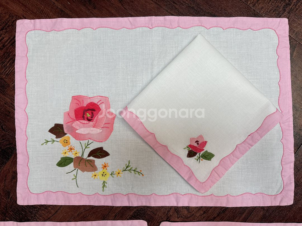 프랑스 빈티지 핑크 자수 식탁매트 냅킨 세트--3
