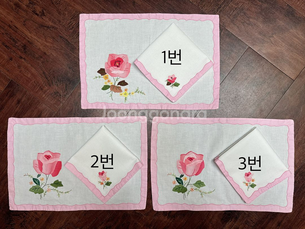 프랑스 빈티지 핑크 자수 식탁매트 냅킨 세트--2